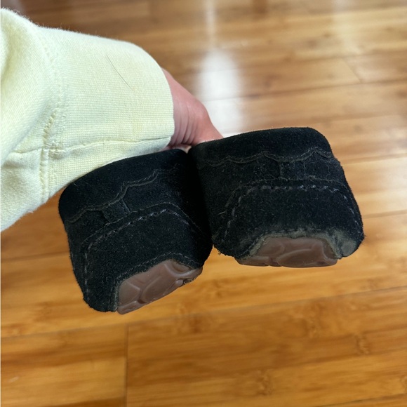 Women’s Ugg slippers - Picture 4 of 4